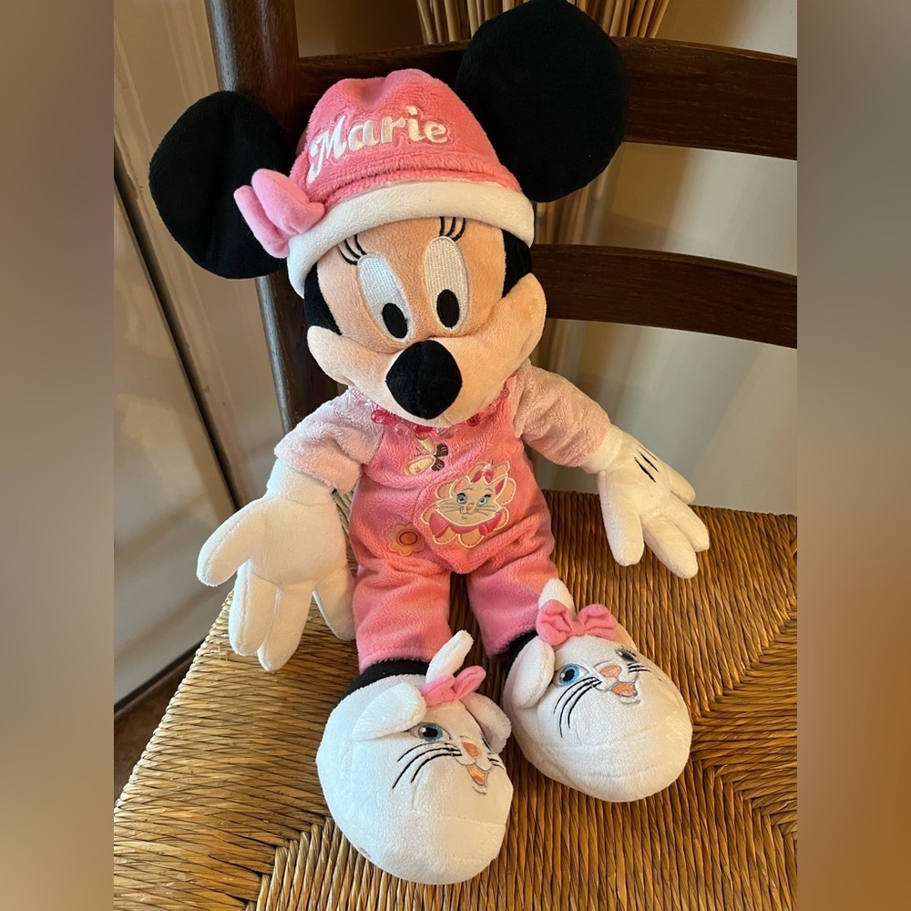 RARE MINNIE MOUSE "GOODNIGHT MINNIE" IN ARISTOCRATS MARIE PLUSH STUFFY